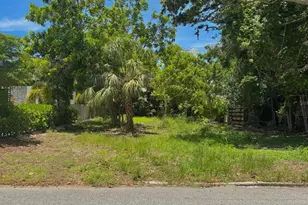 718 Hudson Ave, Sarasota, FL 34236 - Photo 1