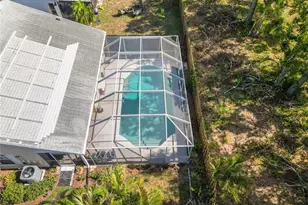 7716 Geneva Ln, Sarasota, FL 34243 - Photo 11