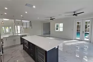 1240 Solitude Ln, Sarasota, FL 34242 - Photo 7