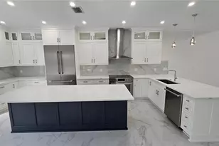1240 Solitude Ln, Sarasota, FL 34242 - Photo 5