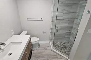 1240 Solitude Ln, Sarasota, FL 34242 - Photo 13