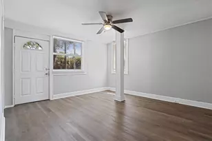 723 7th Ave N, Saint Petersburg, FL 33701 - Photo 3