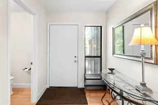 1347 Landings Dr, Sarasota, FL 34231 - Photo 5