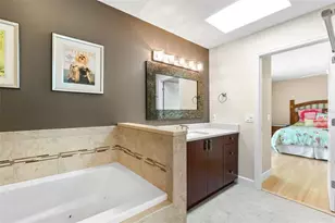 1347 Landings Dr, Sarasota, FL 34231 - Photo 45