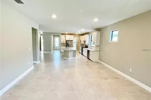 5748 Bay Pine Way, Sarasota, FL 34238 - Photo 7