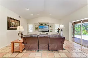 3217 Oak Grove Dr, Sarasota, FL 34243 - Photo 27