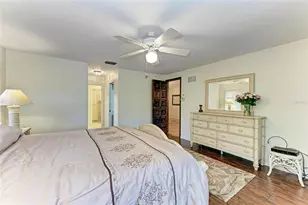 3217 Oak Grove Dr, Sarasota, FL 34243 - Photo 33