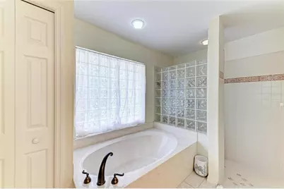 3217 Oak Grove Drive, Sarasota, FL 34243 - Photo 37