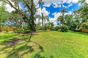 3217 Oak Grove Dr, Sarasota, FL 34243 - Photo 61