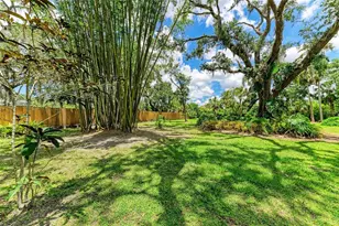 3217 Oak Grove Dr, Sarasota, FL 34243 - Photo 59