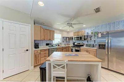 2406 15th Street W, Palmetto, FL 34221 - Photo 11