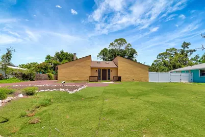 2315 Riverwood Pines Drive, Sarasota, FL 34231 - Photo 39