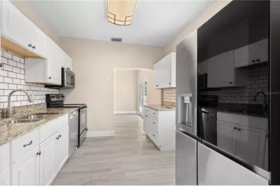 719 22nd Street W, Bradenton, FL 34205 - Photo 9