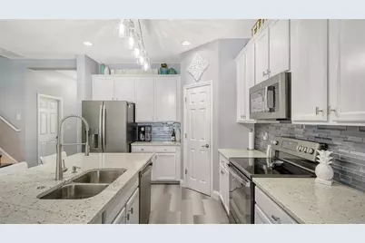 7915 115th Avenue E, Parrish, FL 34219 - Photo 11