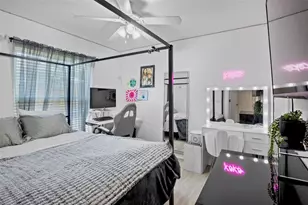 2761 Feiffer Cir, Sarasota, FL 34235 - Photo 21