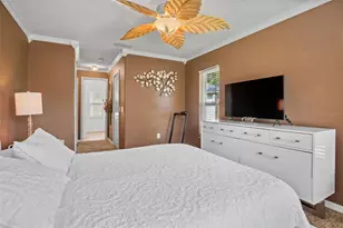 2761 Feiffer Cir, Sarasota, FL 34235 - Photo 17