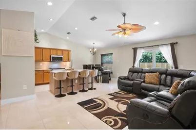 2761 Feiffer Circle, Sarasota, FL 34235 - Photo 5