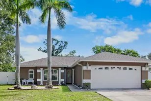 2761 Feiffer Cir, Sarasota, FL 34235 - Photo 1