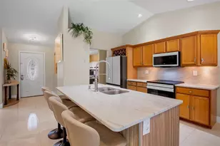 2761 Feiffer Cir, Sarasota, FL 34235 - Photo 7