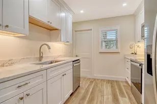 119 Whispering Sands Cir, Sarasota, FL 34242 - Photo 21