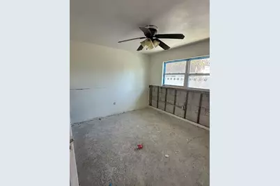 13434 1st St E, Madeira Beach, FL 33708 - Photo 11