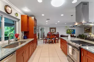 123 Windward Dr, Osprey, FL 34229 - Photo 5