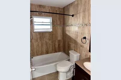 3101 Bee Ridge Road #214, Sarasota, FL 34239 - Photo 7