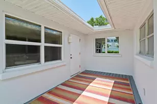 1541 Flower Dr, Sarasota, FL 34239 - Photo 49