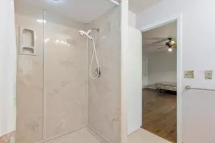 1541 Flower Dr, Sarasota, FL 34239 - Photo 37