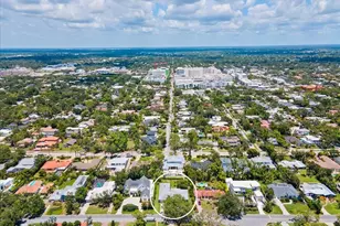 1541 Flower Dr, Sarasota, FL 34239 - Photo 9