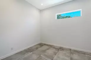 2124 Clematis Pl, Sarasota, FL 34239 - Photo 25