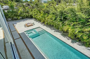 2124 Clematis Pl, Sarasota, FL 34239 - Photo 33