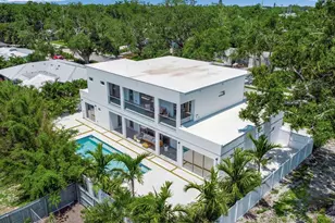 2124 Clematis Pl, Sarasota, FL 34239 - Photo 51