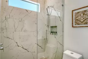 2124 Clematis Pl, Sarasota, FL 34239 - Photo 19