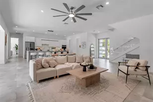 2124 Clematis Pl, Sarasota, FL 34239 - Photo 11