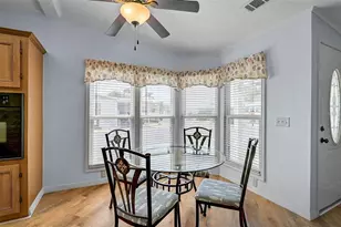 5707 45th St E, Bradenton, FL 34203 - Photo 9