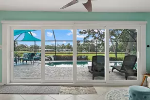 538 Magellan Dr, Sarasota, FL 34243 - Photo 7