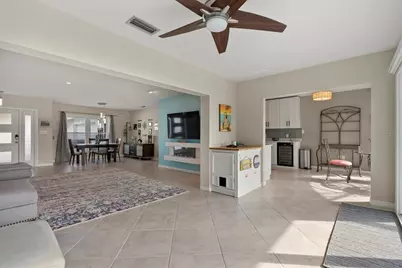 538 Magellan Drive, Sarasota, FL 34243 - Photo 35