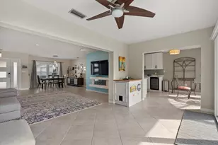 538 Magellan Dr, Sarasota, FL 34243 - Photo 35