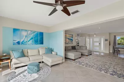 538 Magellan Drive, Sarasota, FL 34243 - Photo 35