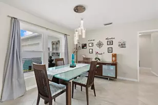 538 Magellan Dr, Sarasota, FL 34243 - Photo 39