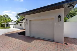 1881 Orchid St, Sarasota, FL 34239 - Photo 3