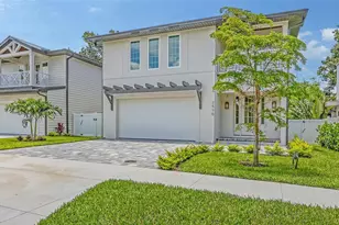 2590 Floyd St, Sarasota, FL 34239 - Photo 7