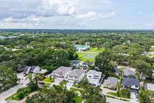 2590 Floyd St, Sarasota, FL 34239 - Photo 3