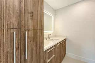 2590 Floyd St, Sarasota, FL 34239 - Photo 59