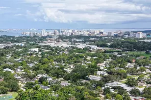 2590 Floyd St, Sarasota, FL 34239 - Photo 5