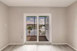 3635 Lake Bayshore Dr, Bradenton, FL 34205 - Photo 15