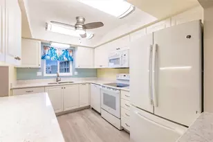 3635 Lake Bayshore Dr, Bradenton, FL 34205 - Photo 11