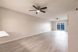 3635 Lake Bayshore Dr, Bradenton, FL 34205 - Photo 7