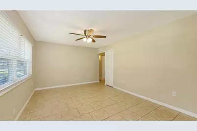 2462 Hyde Park Street, Sarasota, FL 34239 - Photo 9
